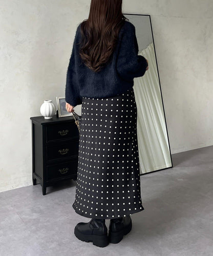 緞面波點斜裁半身裙