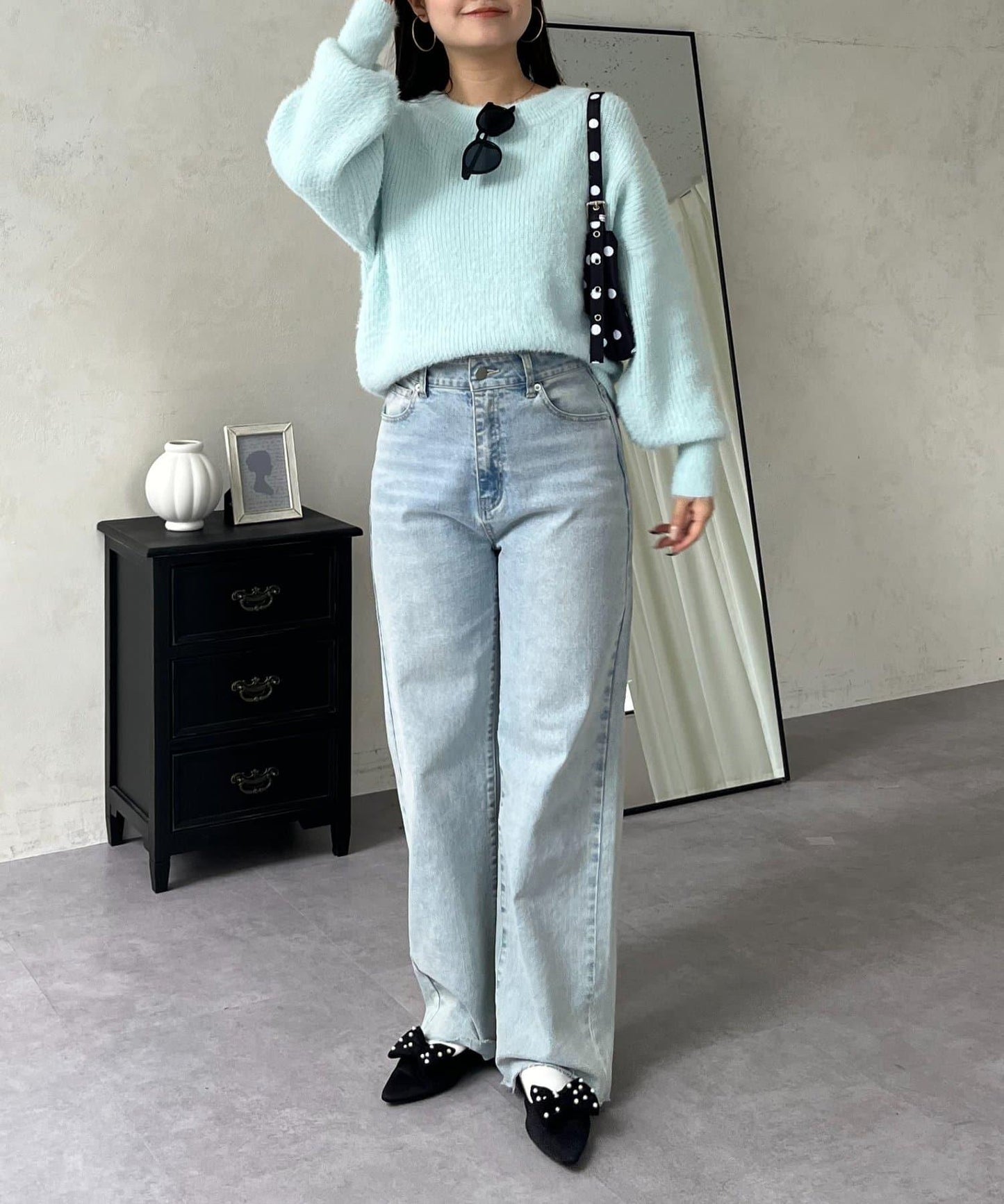 背部金屬裝飾船領長毛針織衫