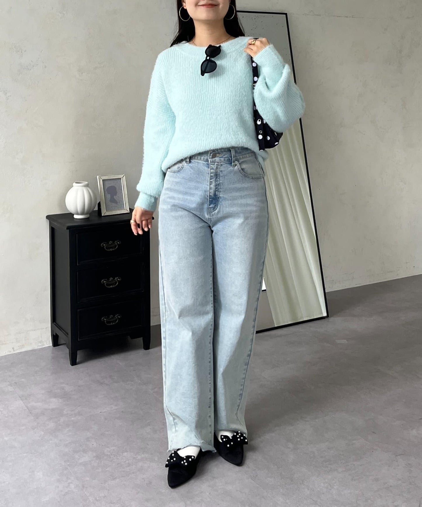 背部金屬裝飾船領長毛針織衫