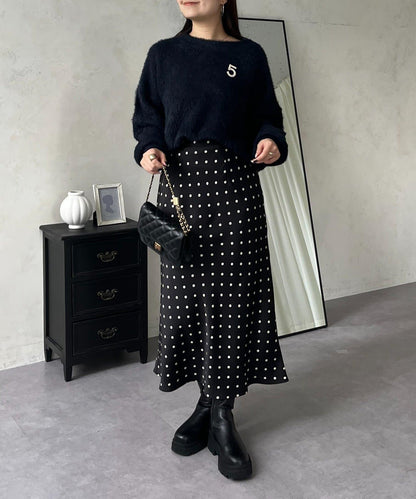 背部金屬裝飾船領長毛針織衫