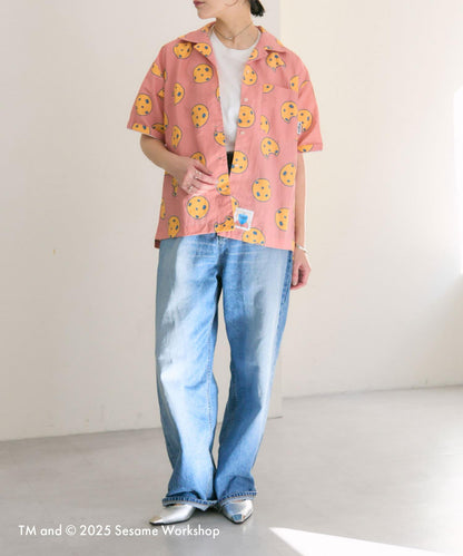 【SESAME STREET】防潑水聯名餅乾圖案短袖襯衫