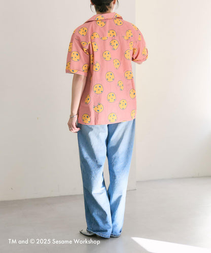 【SESAME STREET】防潑水聯名餅乾圖案短袖襯衫
