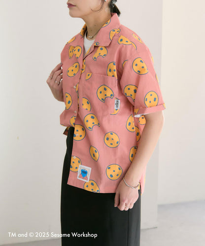【SESAME STREET】防潑水聯名餅乾圖案短袖襯衫