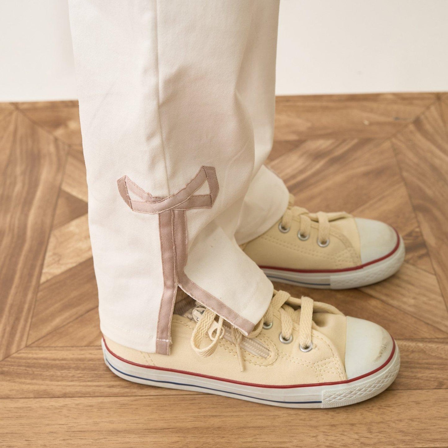 裝飾蝴蝶結側開叉彈力褲