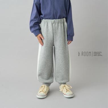 【日常標準服飾系列】【吸水速幹】寬鬆版型側邊條紋衛褲