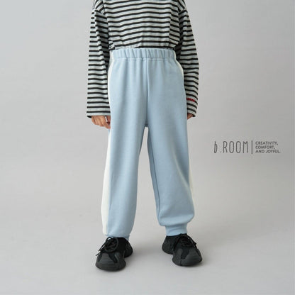 【日常標準服飾系列】【吸水速幹】寬鬆版型側邊條紋衛褲