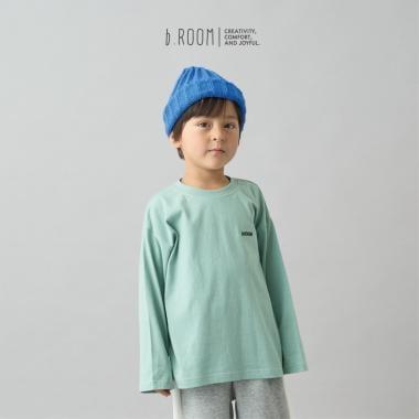 【日常標準服飾系列】寬鬆版型單點簡約長袖T恤