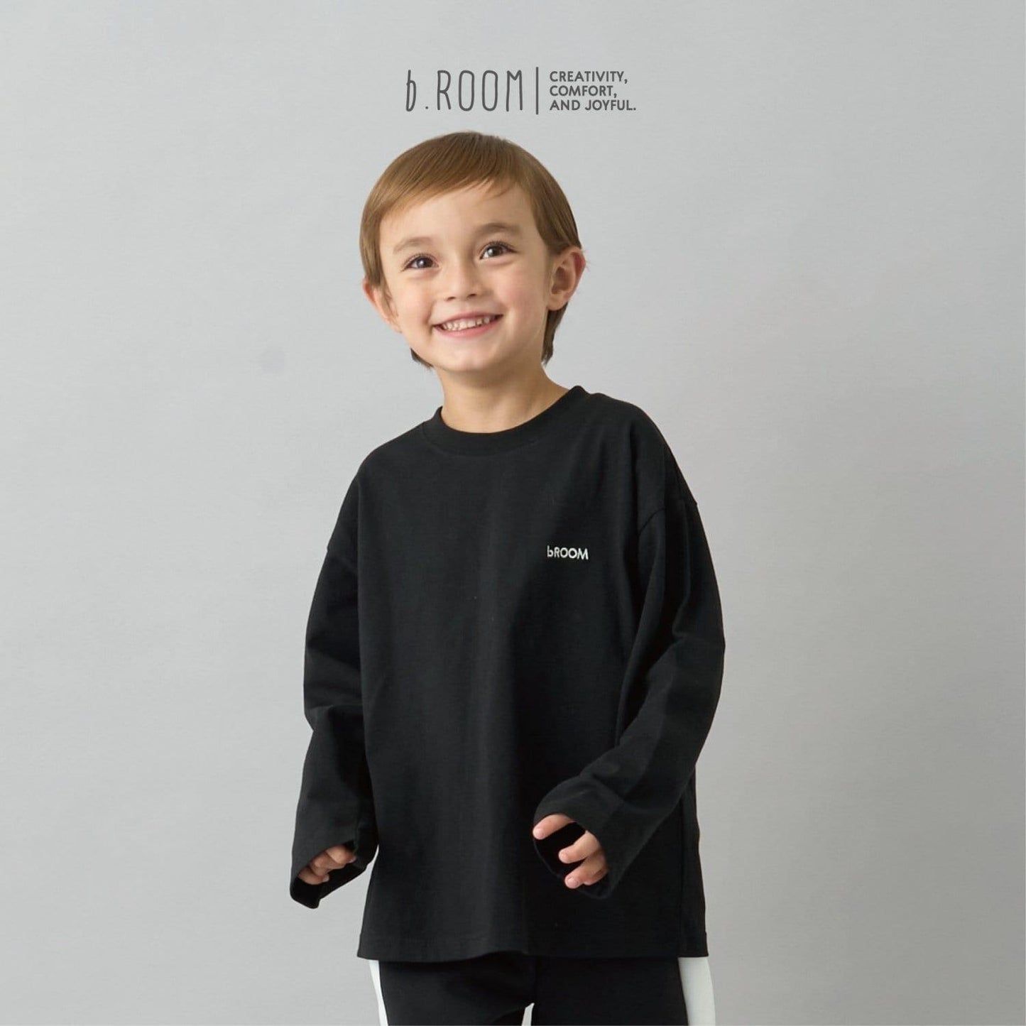 【日常標準服飾系列】寬鬆版型單點簡約長袖T恤