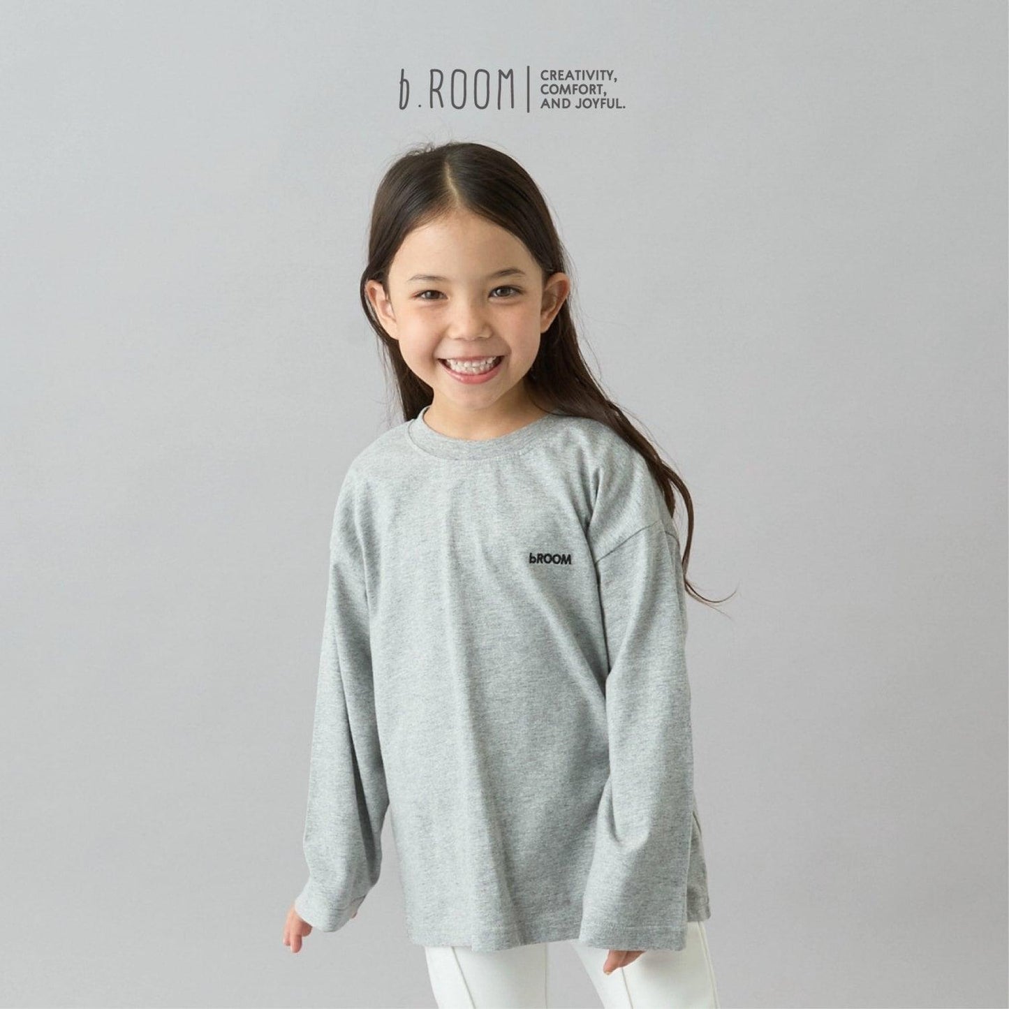 【日常標準服飾系列】寬鬆版型單點簡約長袖T恤