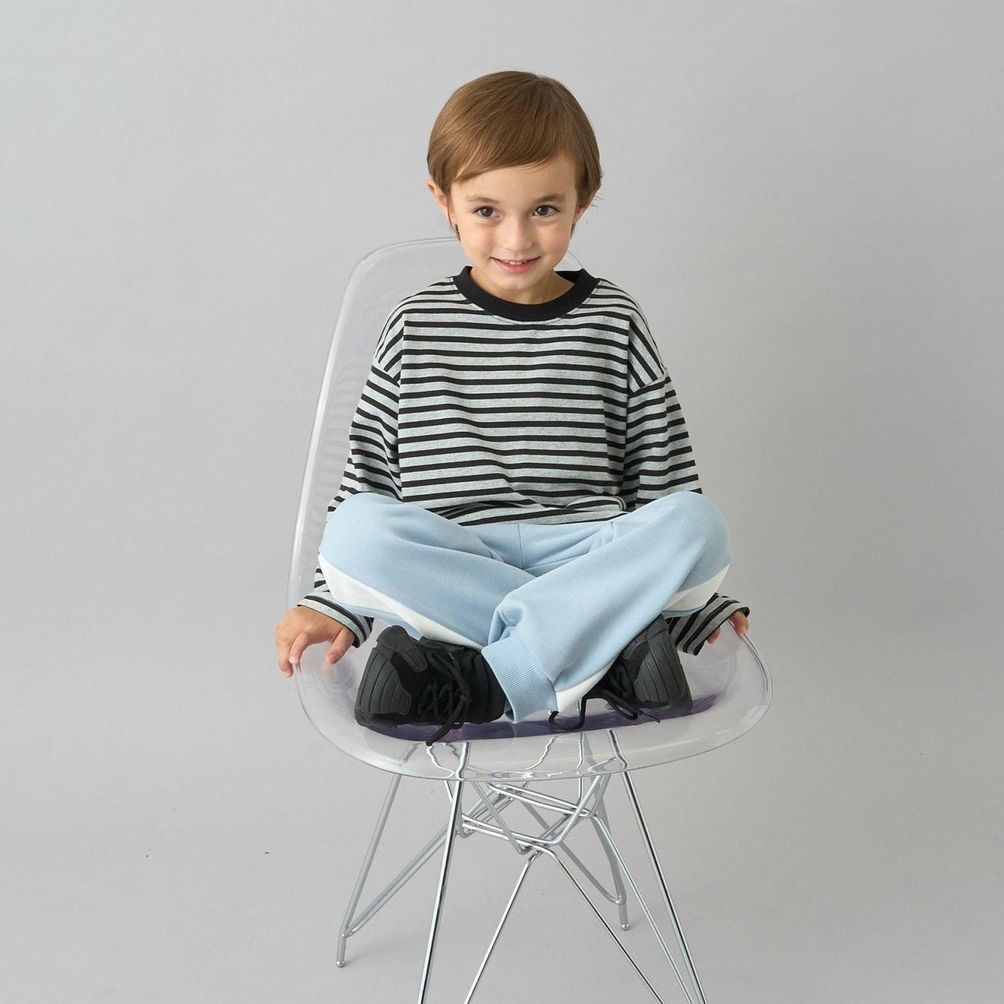 【日常標準服飾系列】寬鬆版型條紋長袖T恤