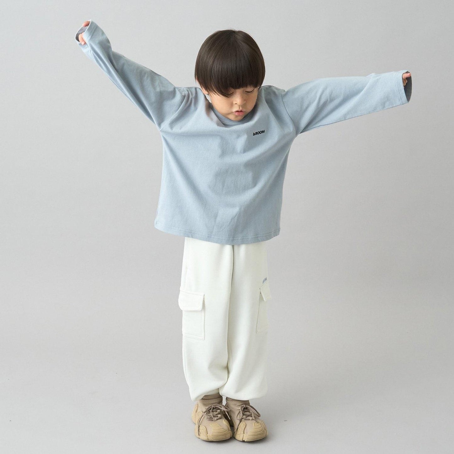 【日常標準服飾系列】寬鬆版型單點簡約長袖T恤