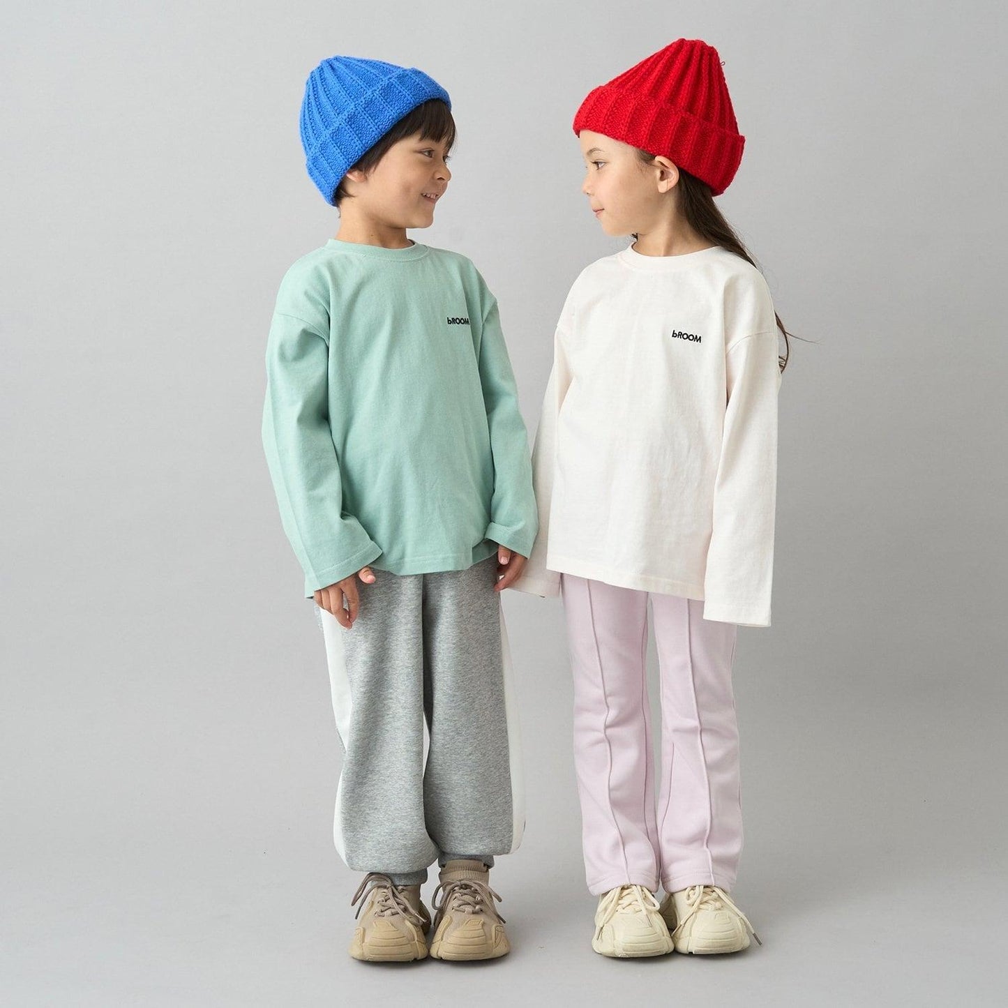 【日常標準服飾系列】【吸水速幹】寬鬆版型側邊條紋衛褲