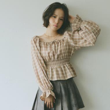 格紋一字肩襯衫