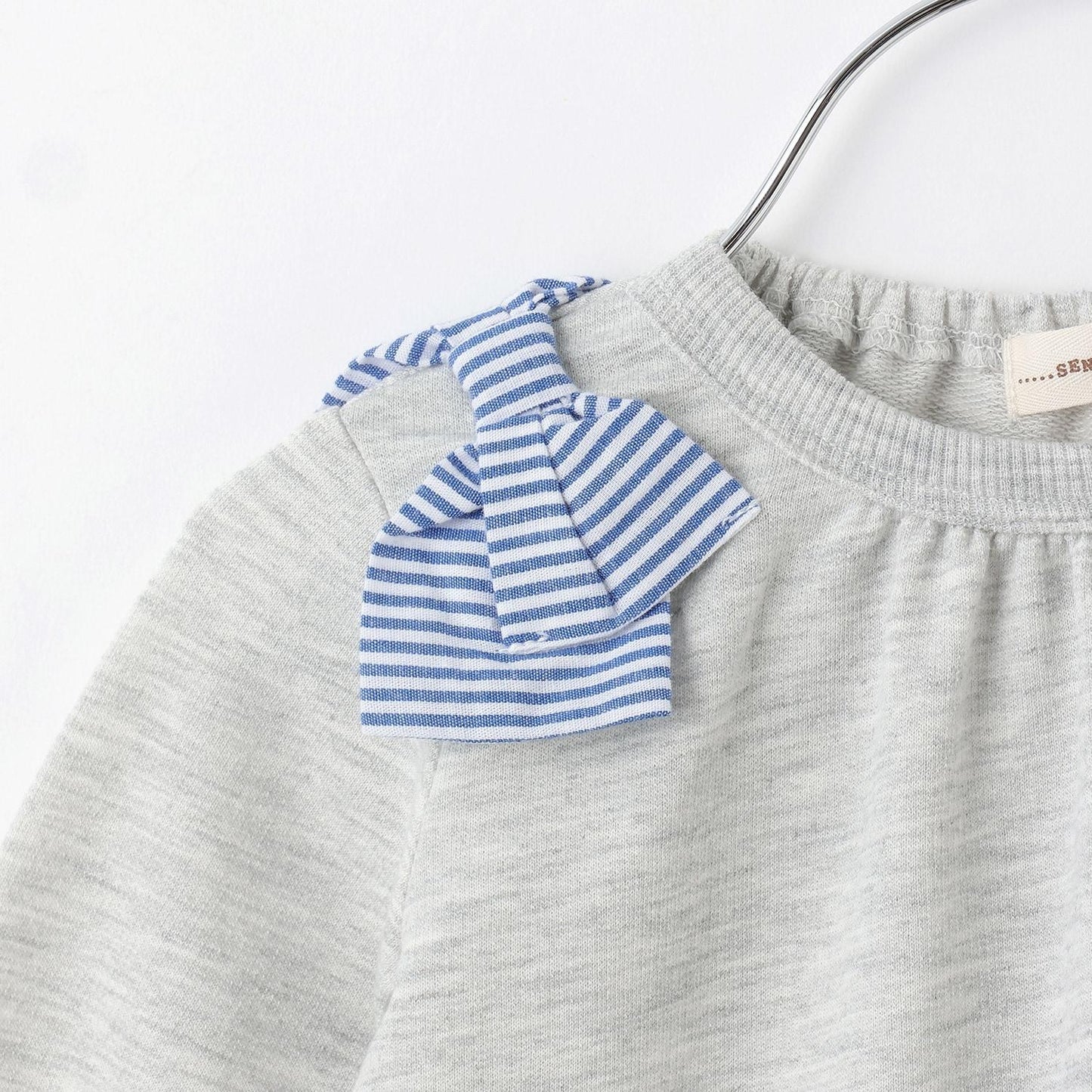 肩部蝴蝶結衛衣