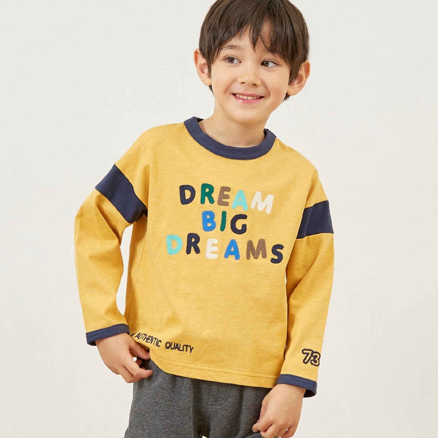 彩色標誌刺繡長袖T恤