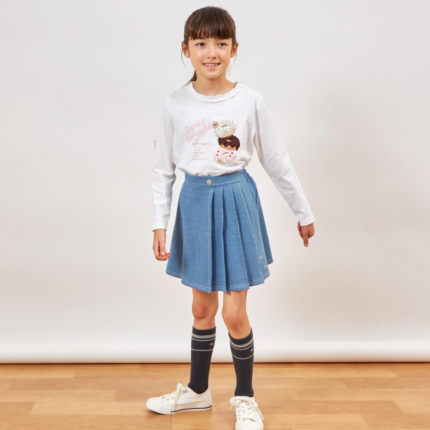 甜甜圈圖案貼布長袖T恤