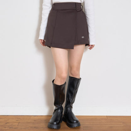 科技萊卡裹身風格短褲