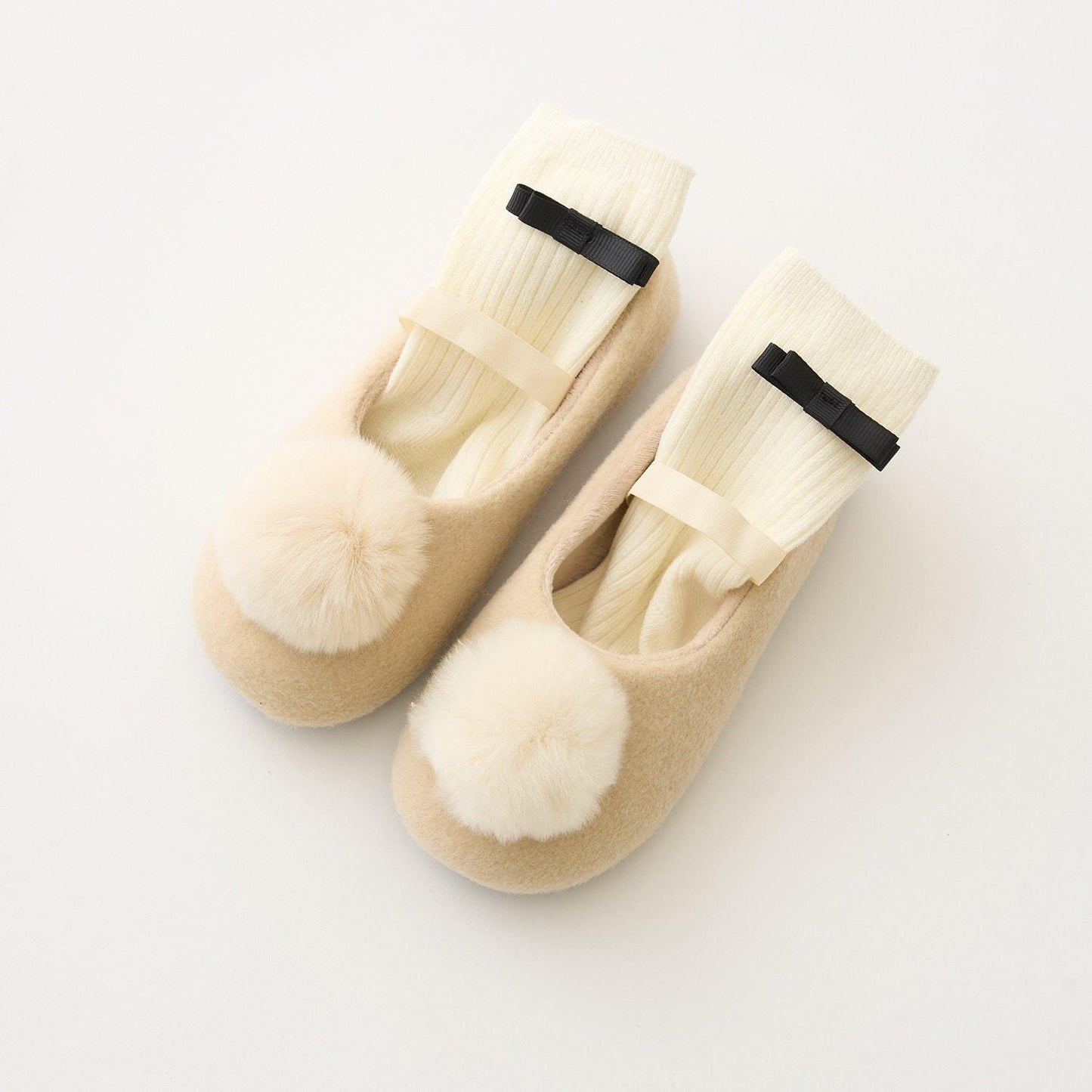 帶毛球裝飾芭蕾鞋