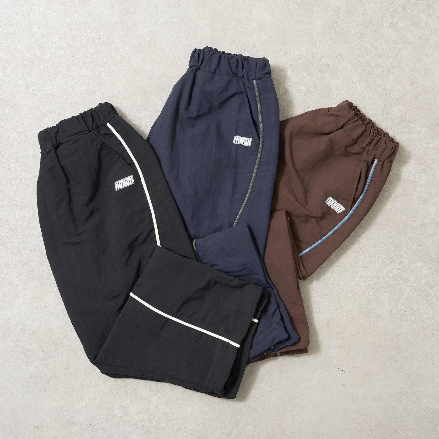 【MNCM】【可成套搭配】側邊條紋運動長褲