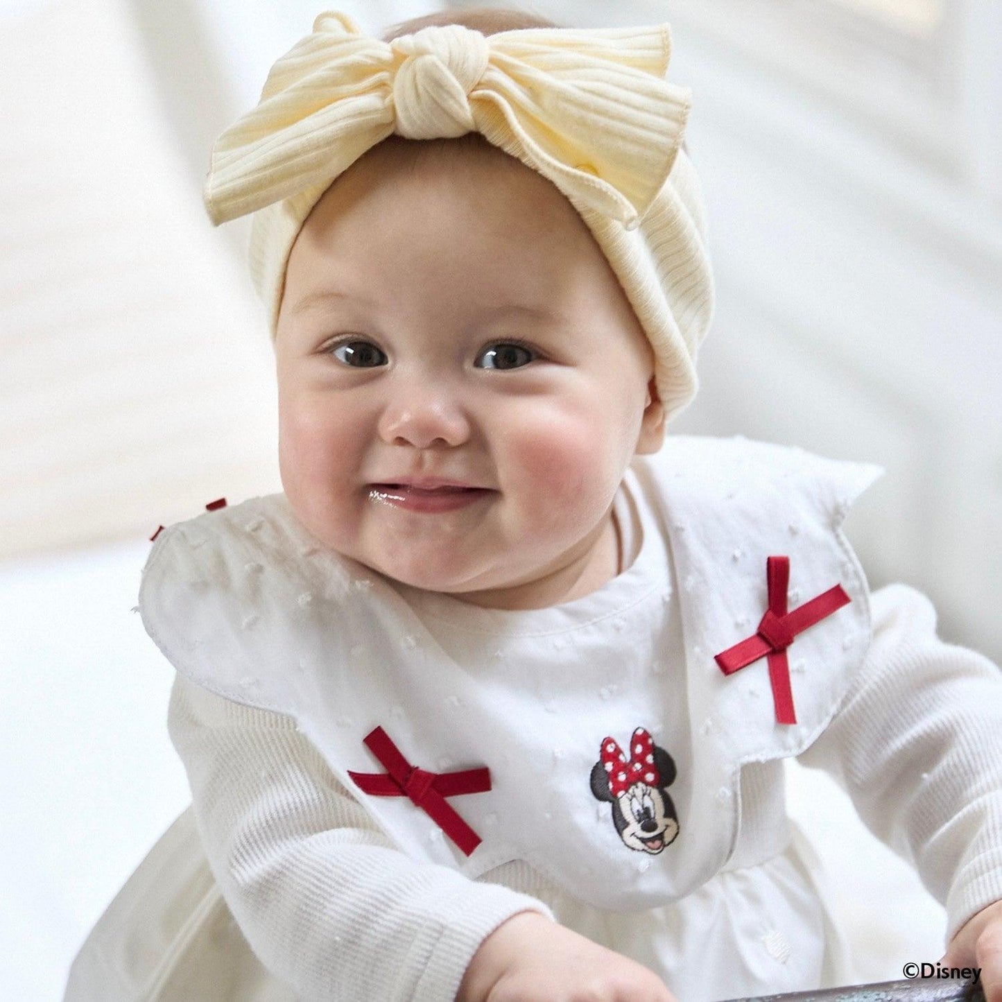 【《迪士尼》】波浪邊蝴蝶結圍兜