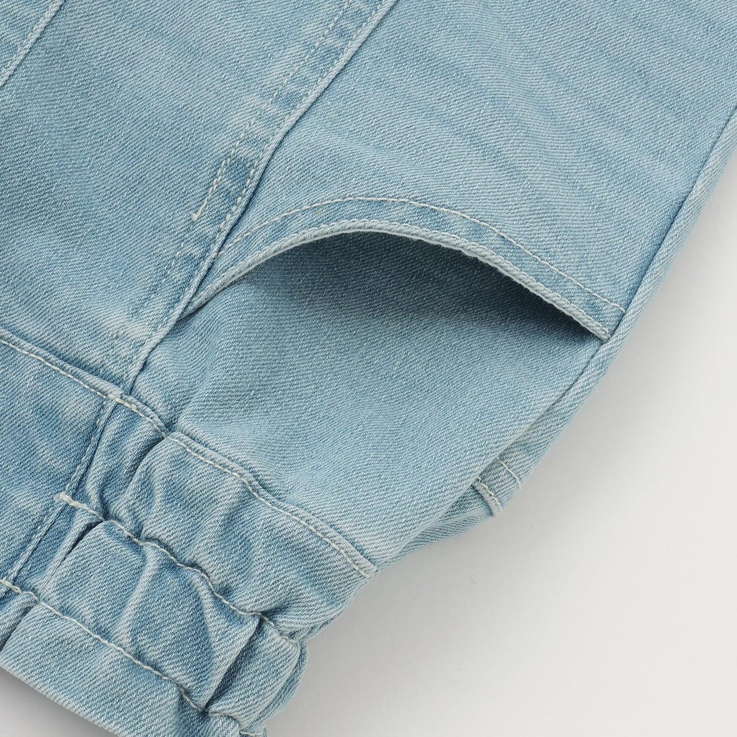 高腰微喇叭彈力牛仔褲