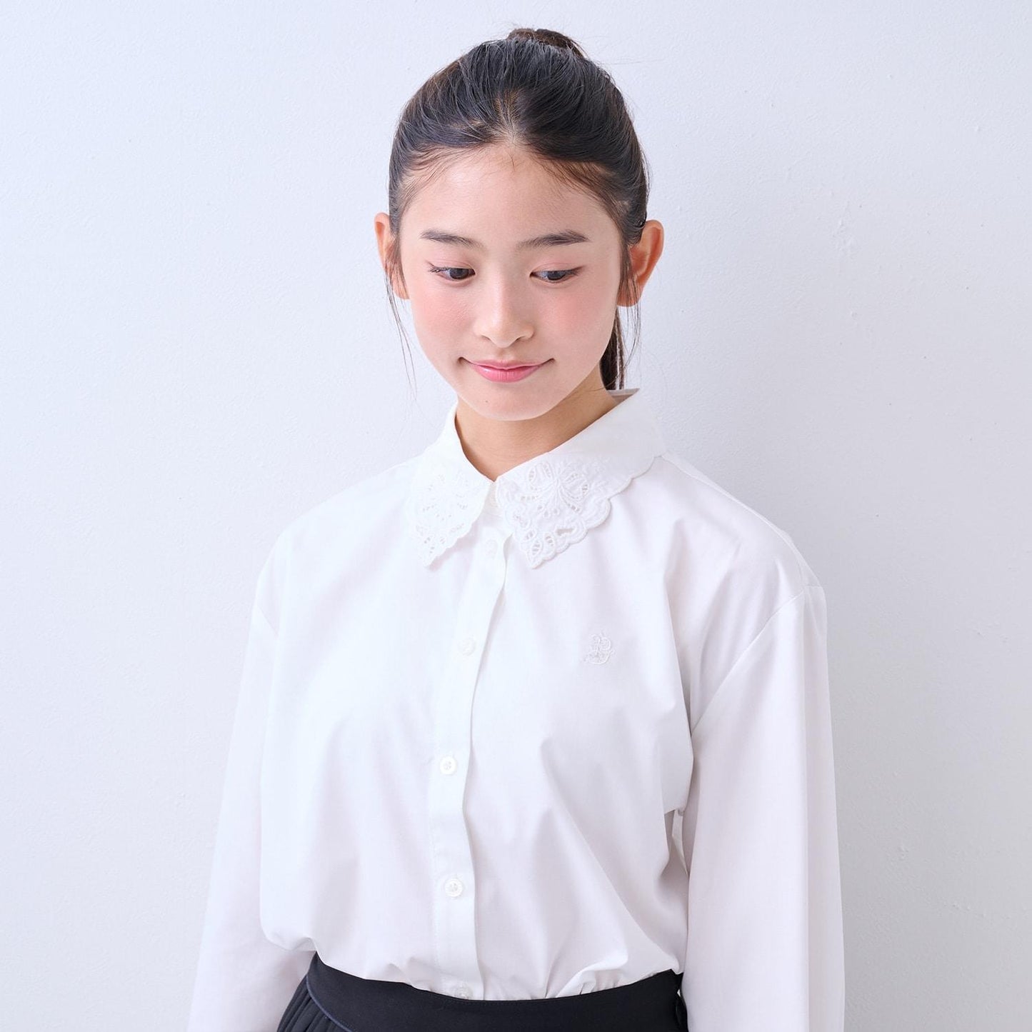 蕾絲領蝴蝶結襯衫