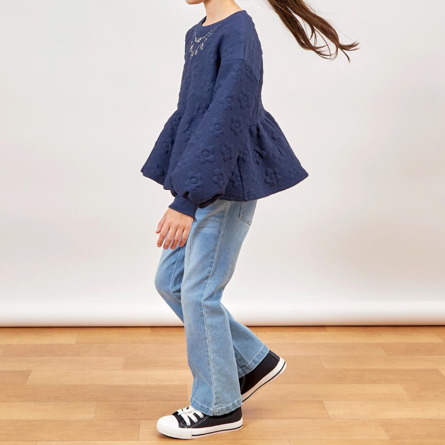 花卉提花荷葉邊衛衣