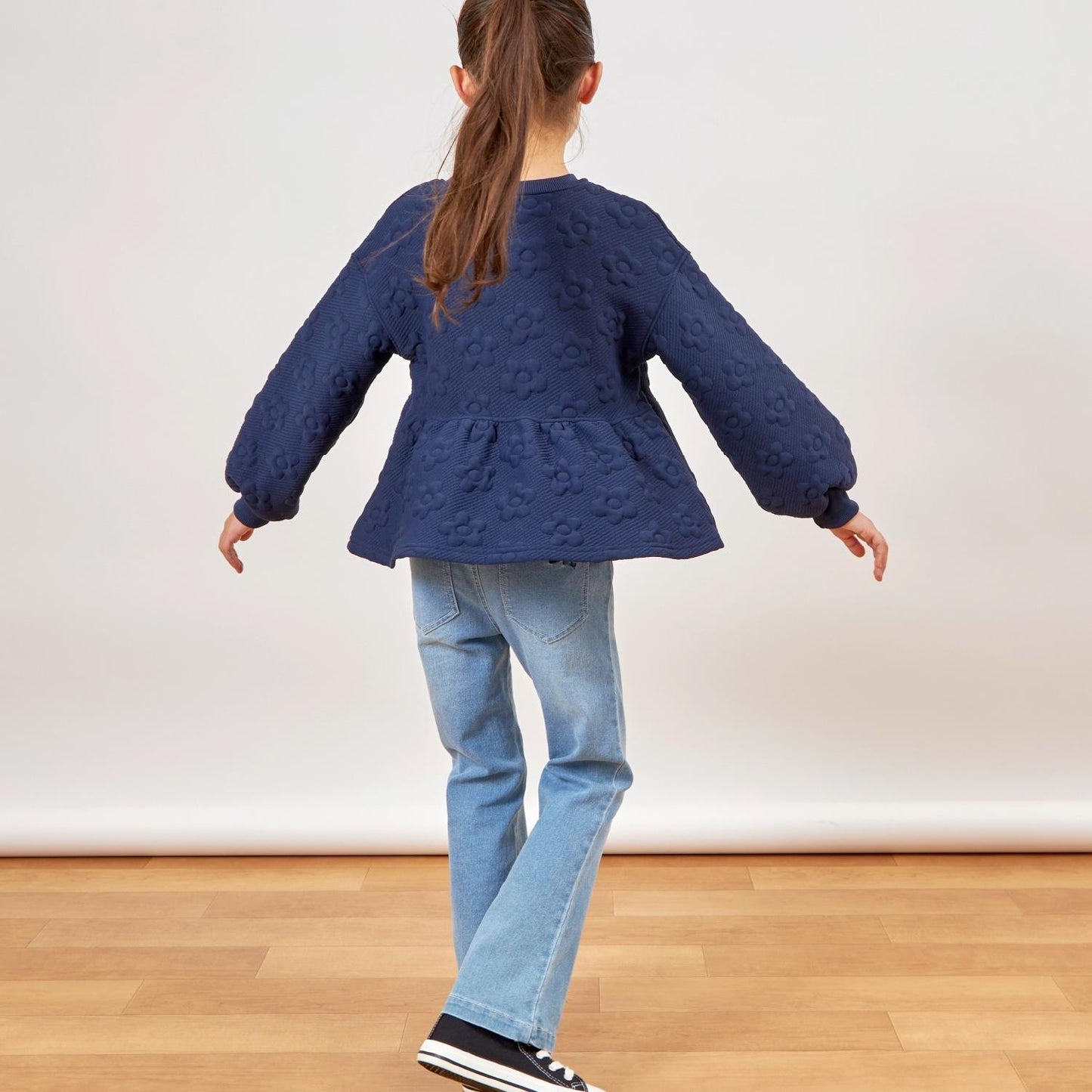 花卉提花荷葉邊衛衣