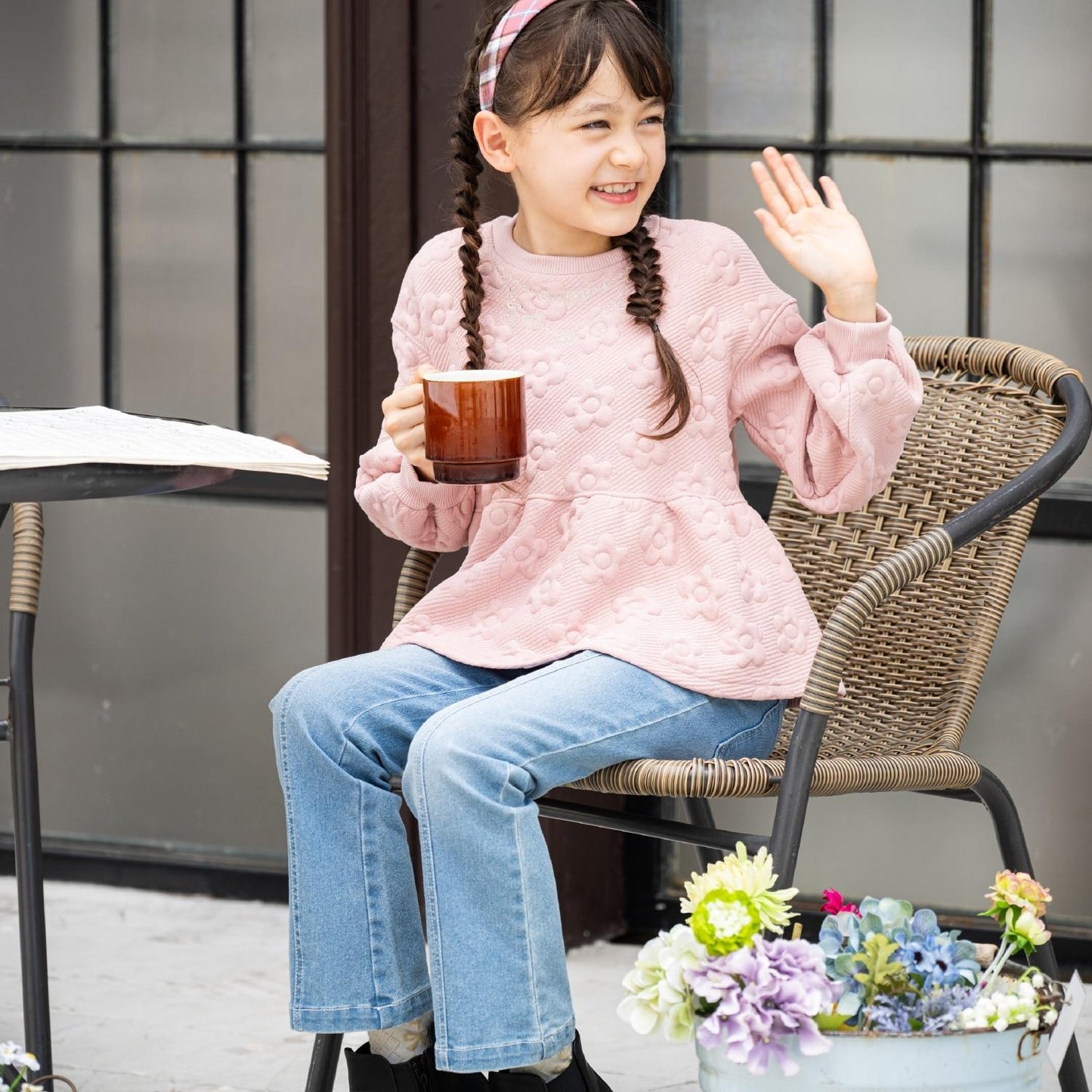 高腰微喇叭彈力牛仔褲