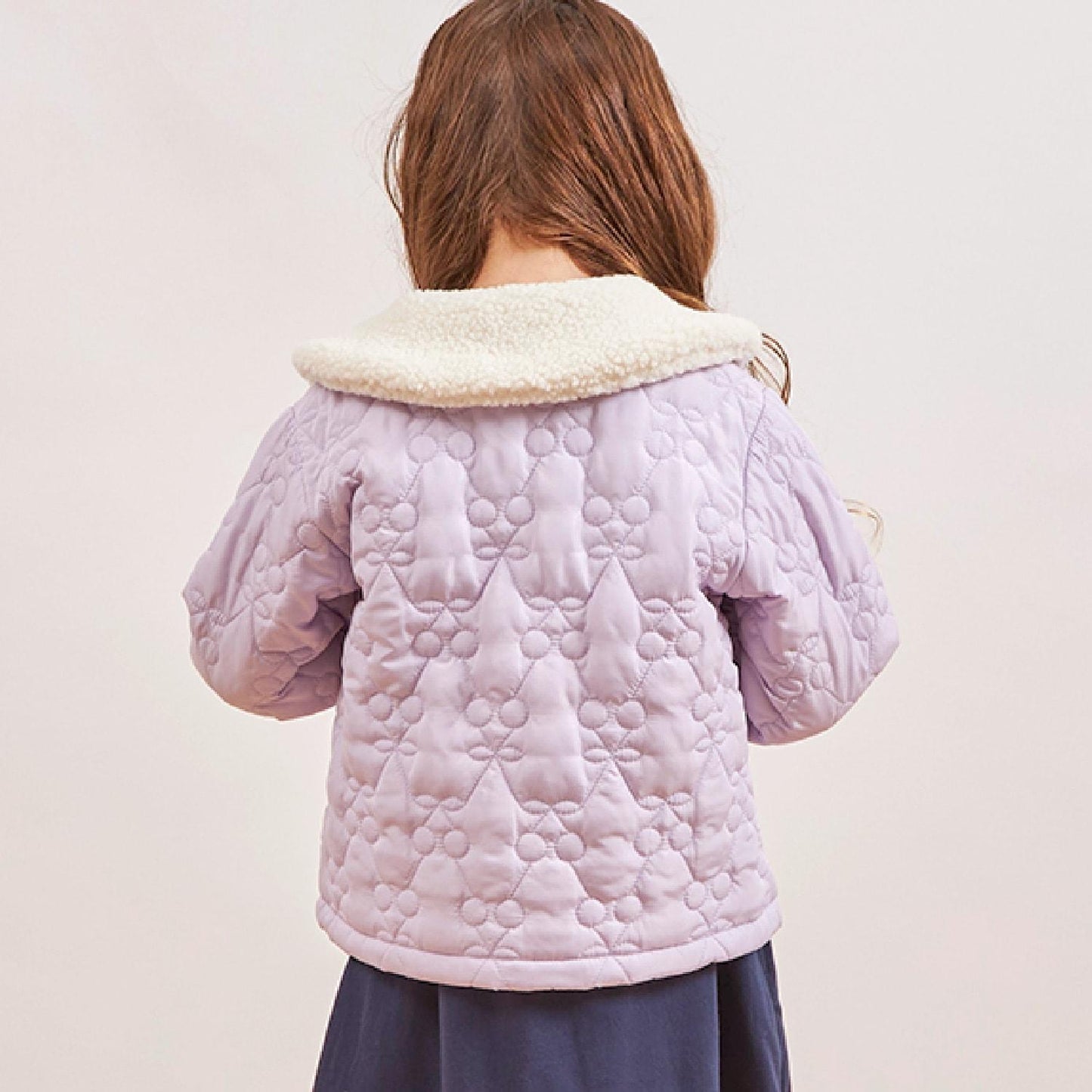 羊羔絨領櫻桃絎縫塔夫綢夾克