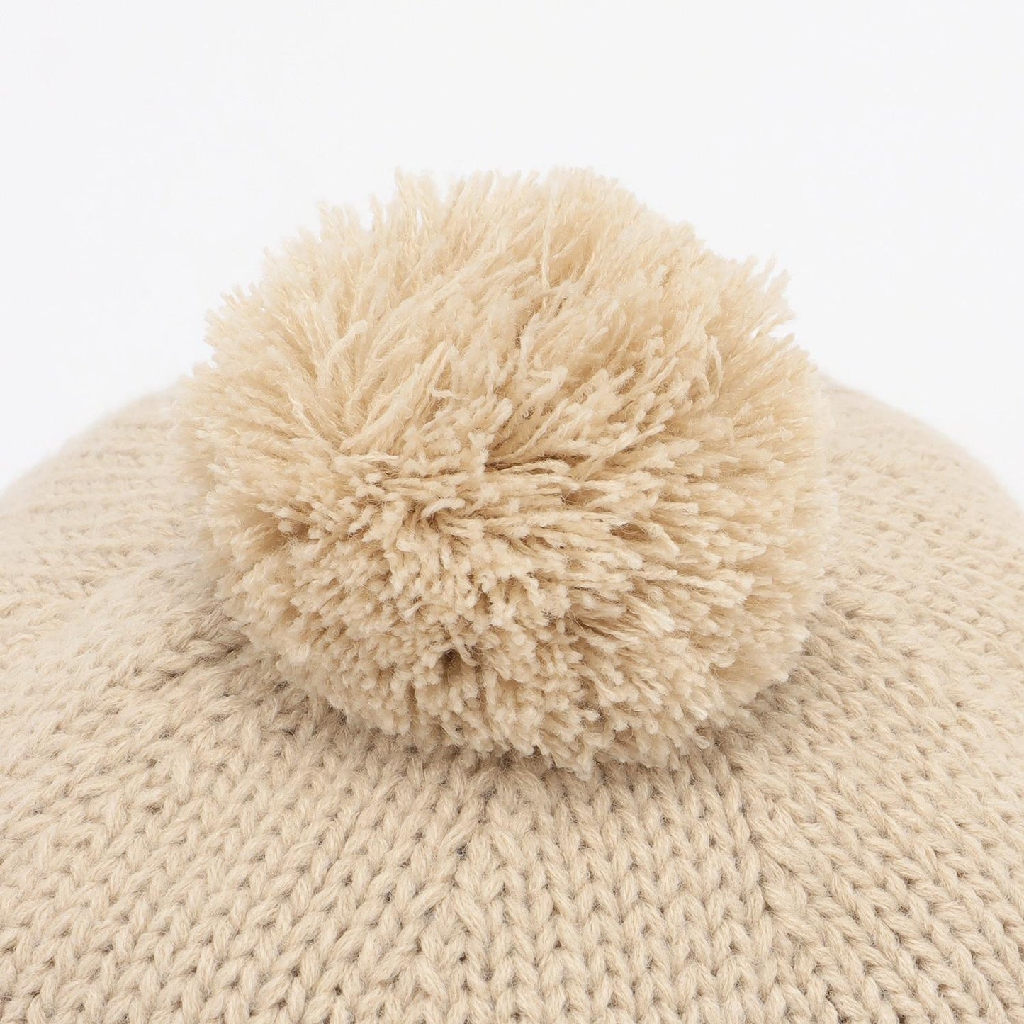 帶毛球貝雷帽