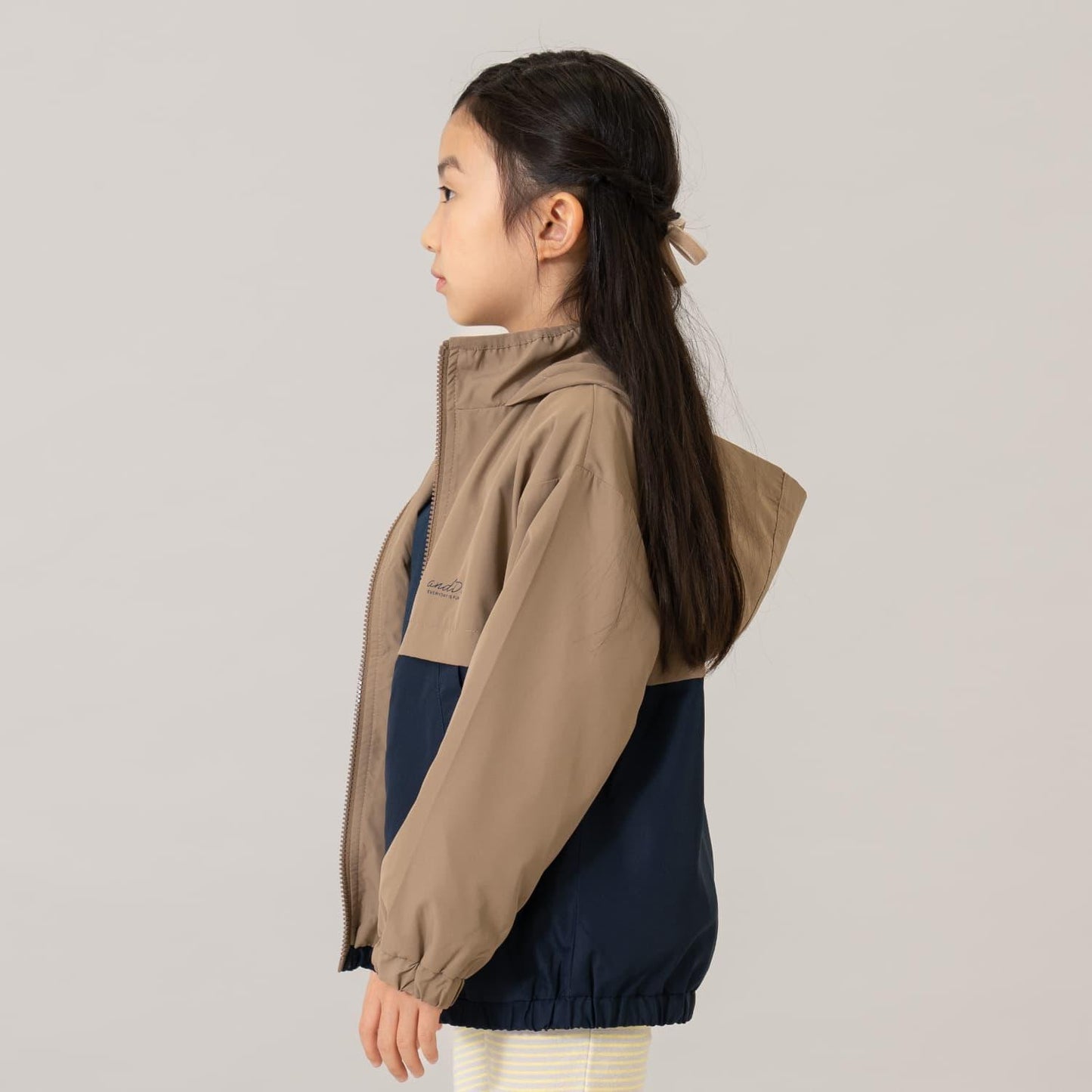 【防潑水處理】拼色防風夾克