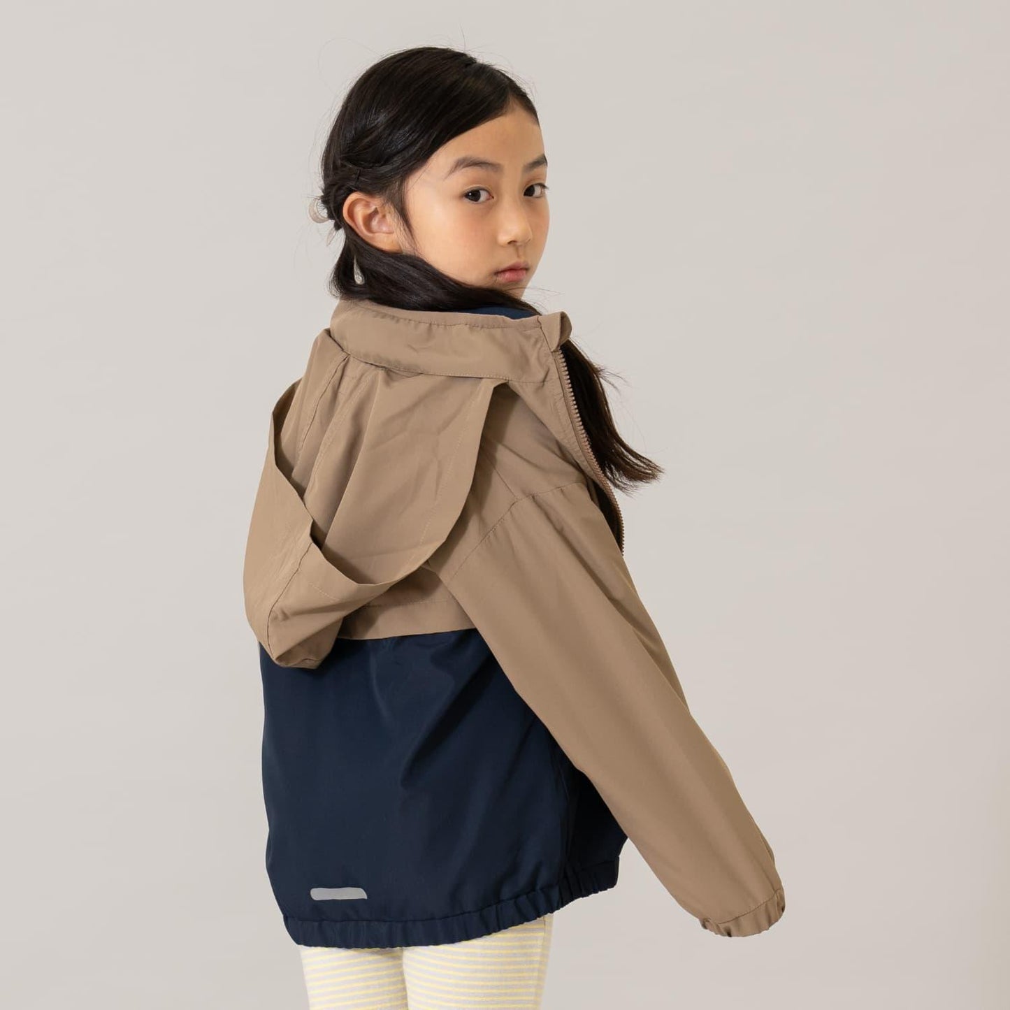 【防潑水處理】拼色防風夾克