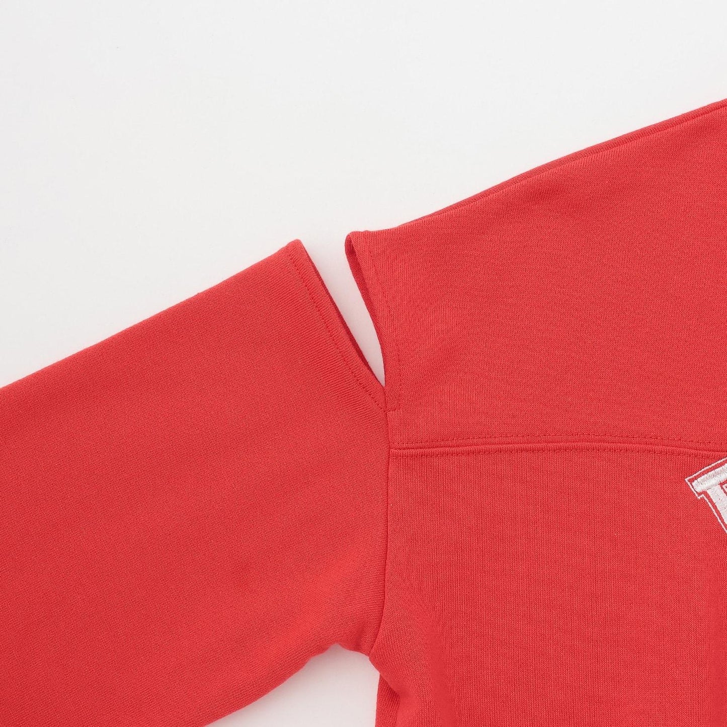 肩部開叉套頭衫