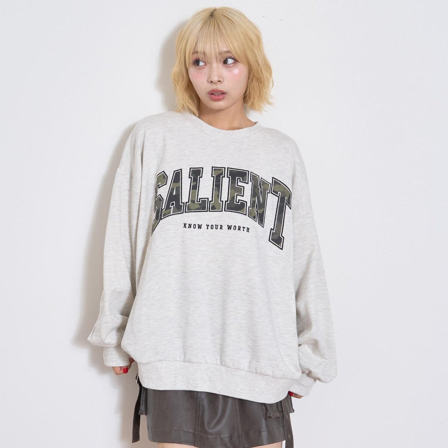 【LTXC】圖案標誌貼布寬鬆衛衣