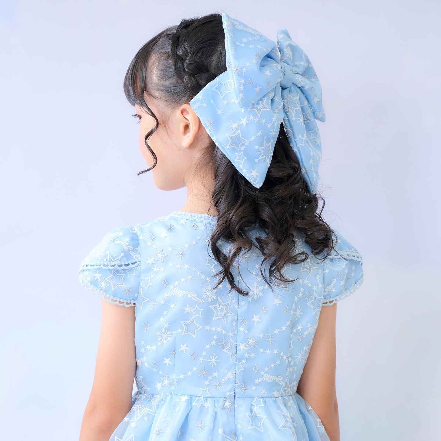 閃亮星星刺繡連衣裙