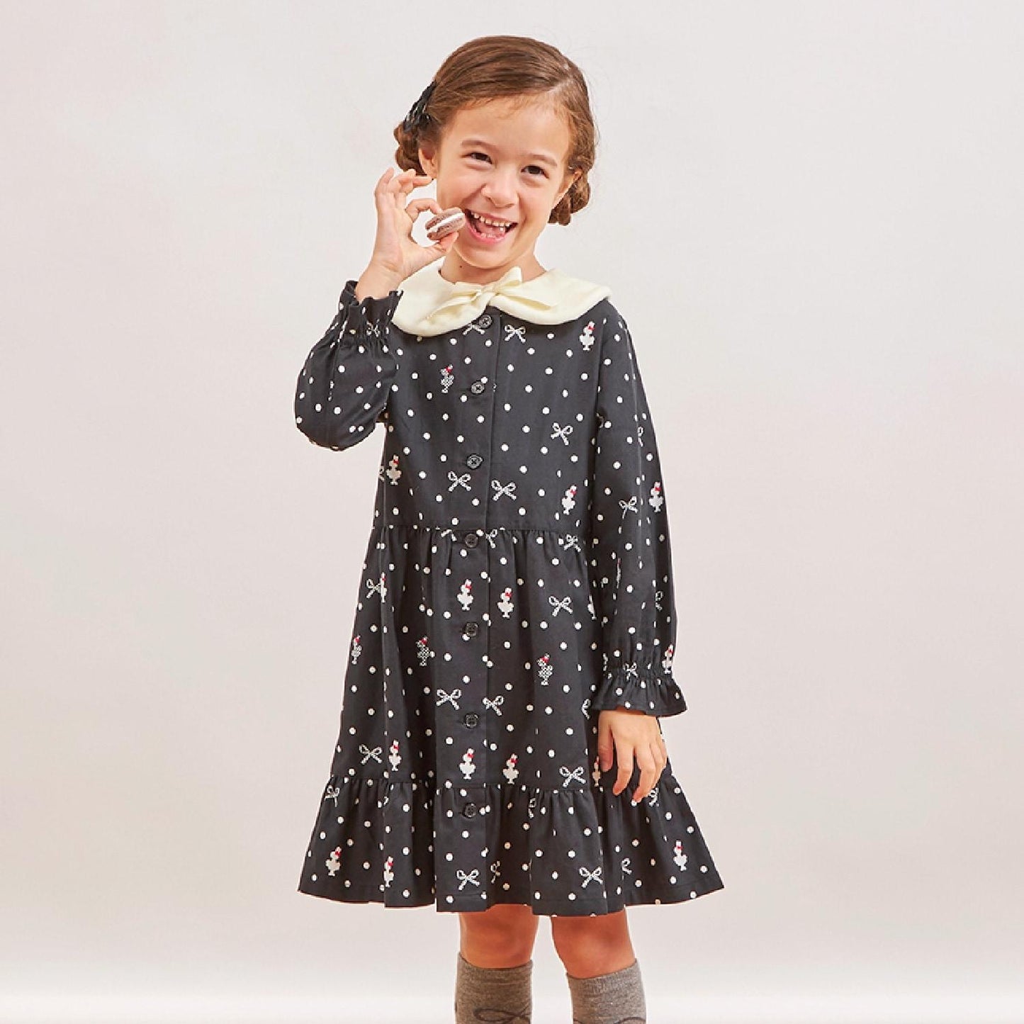 波點蝴蝶結圖案法蘭絨連衣裙【帶披肩】