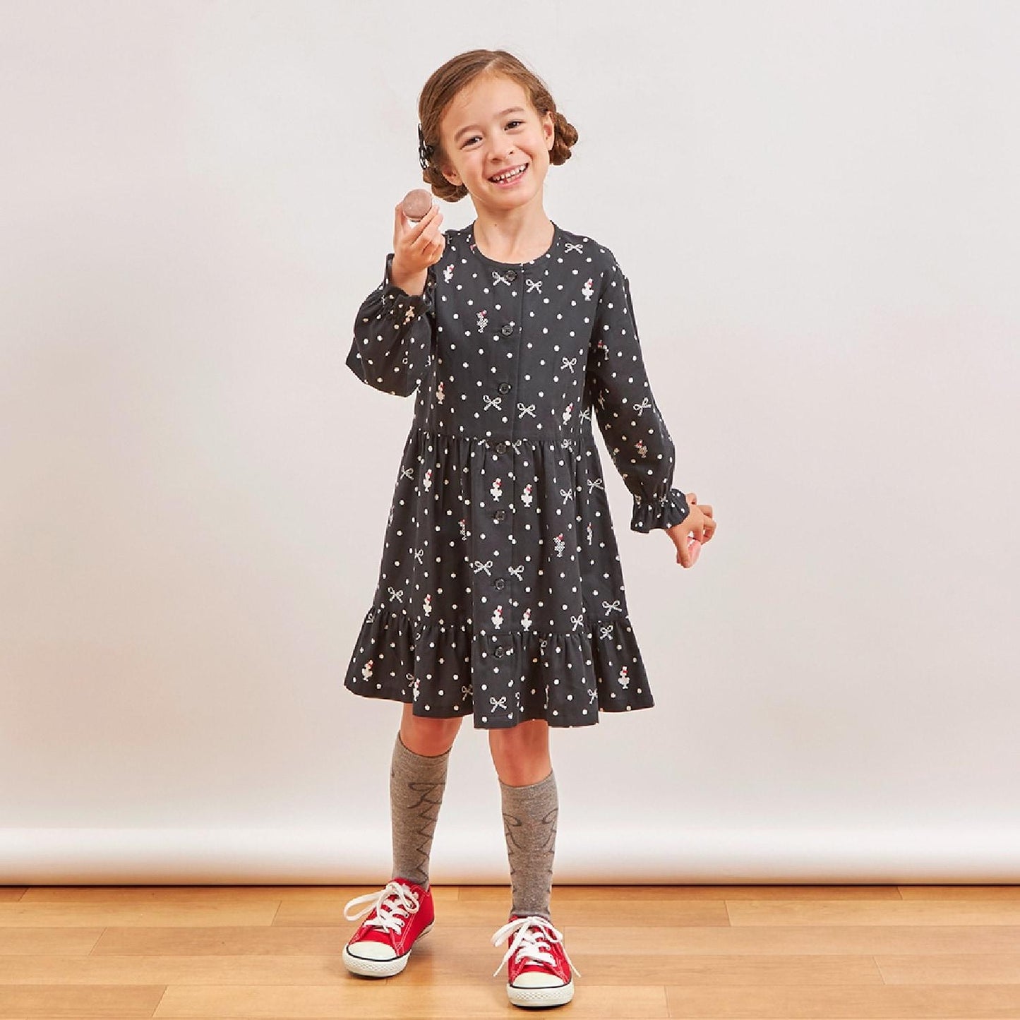 波點蝴蝶結圖案法蘭絨連衣裙【帶披肩】