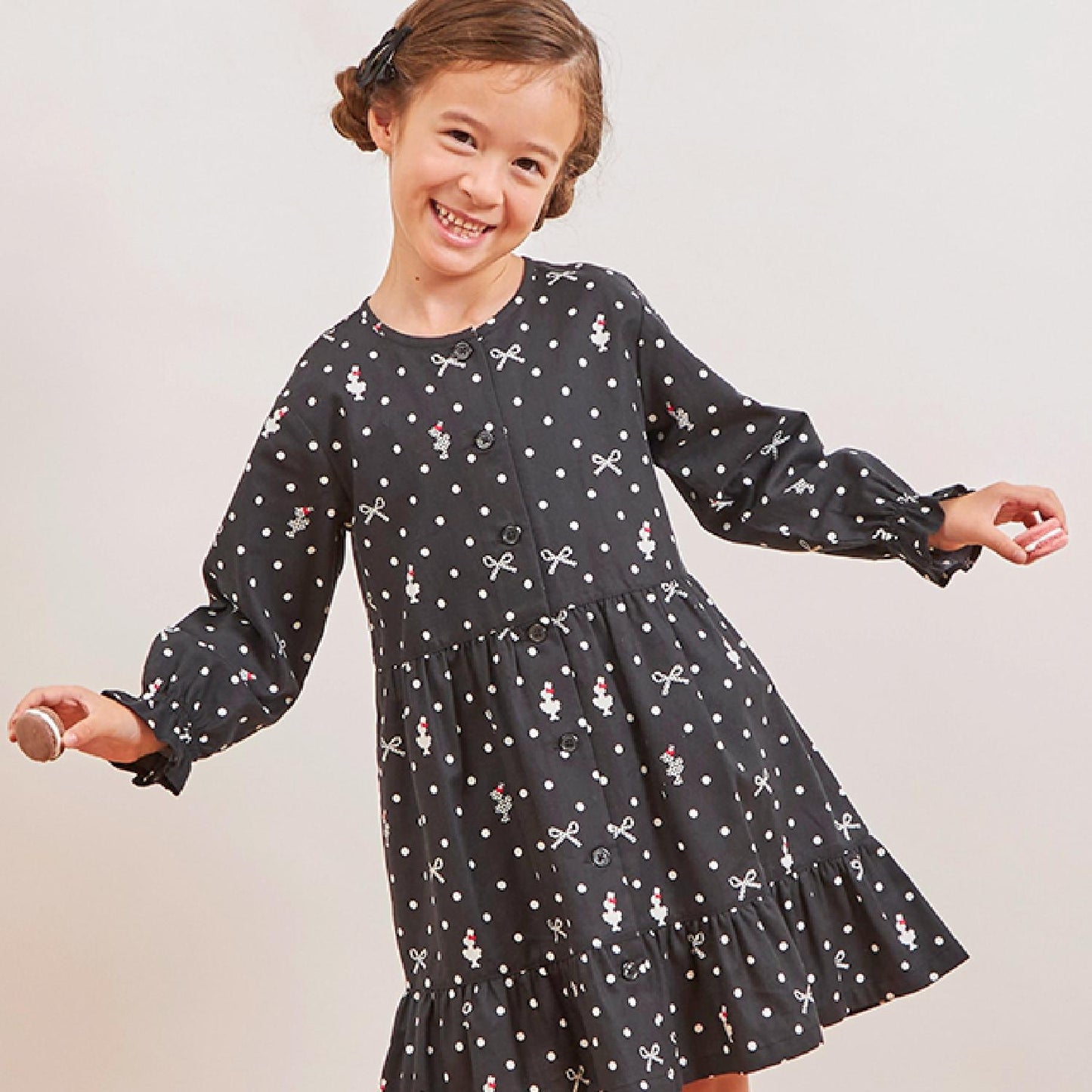 波點蝴蝶結圖案法蘭絨連衣裙【帶披肩】