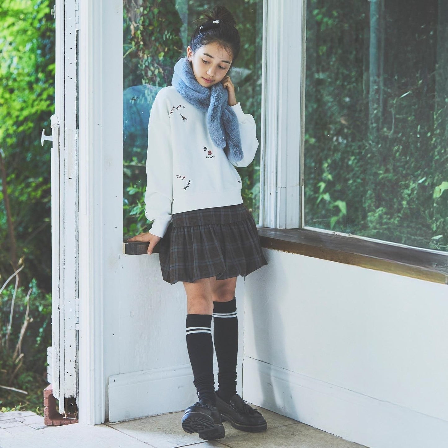 珍珠裝飾仿皮草領巾