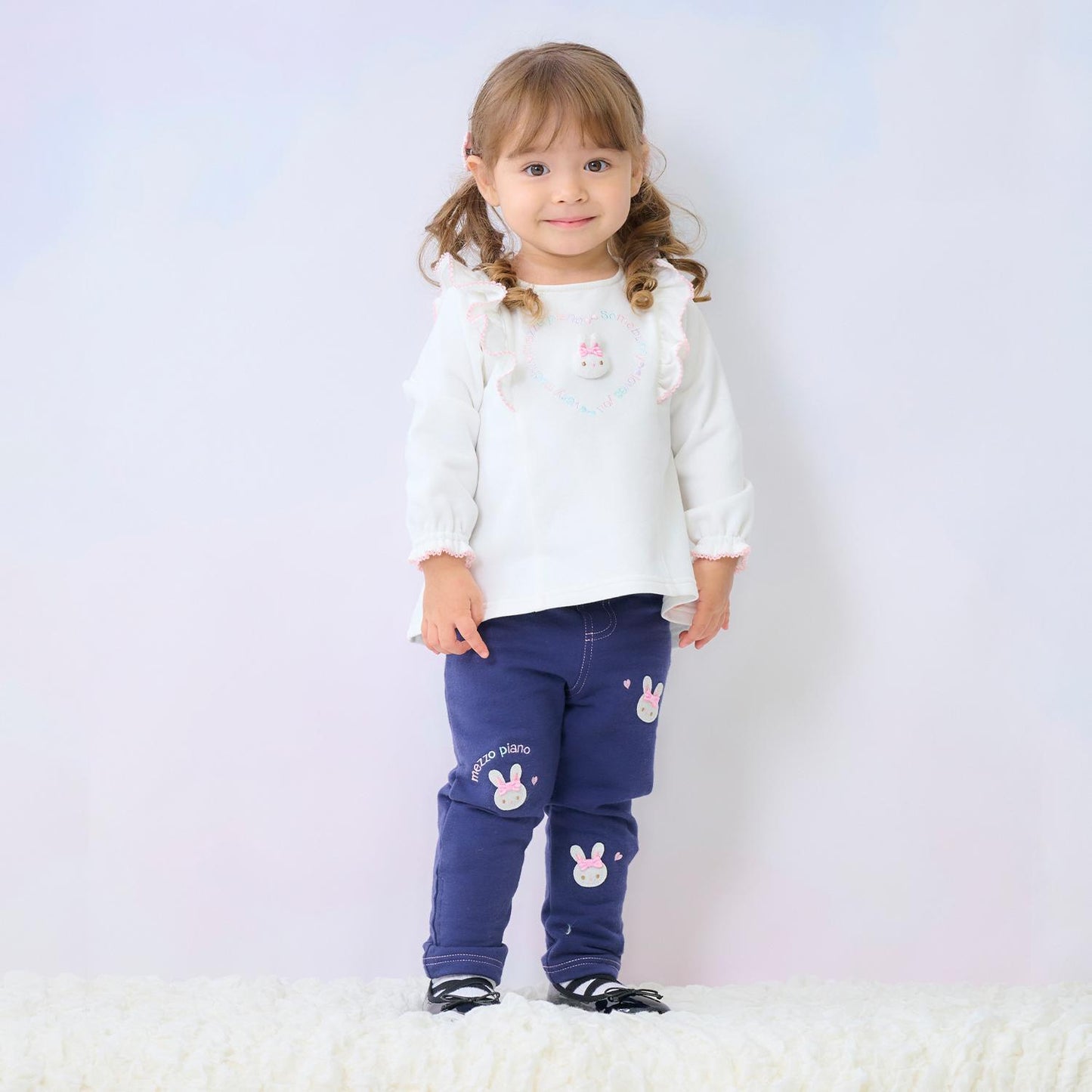 帶兔子玩偶裝飾荷葉邊衛衣