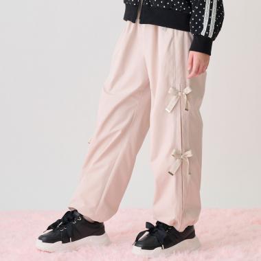 側邊標誌蝴蝶結內里加絨降落傘褲