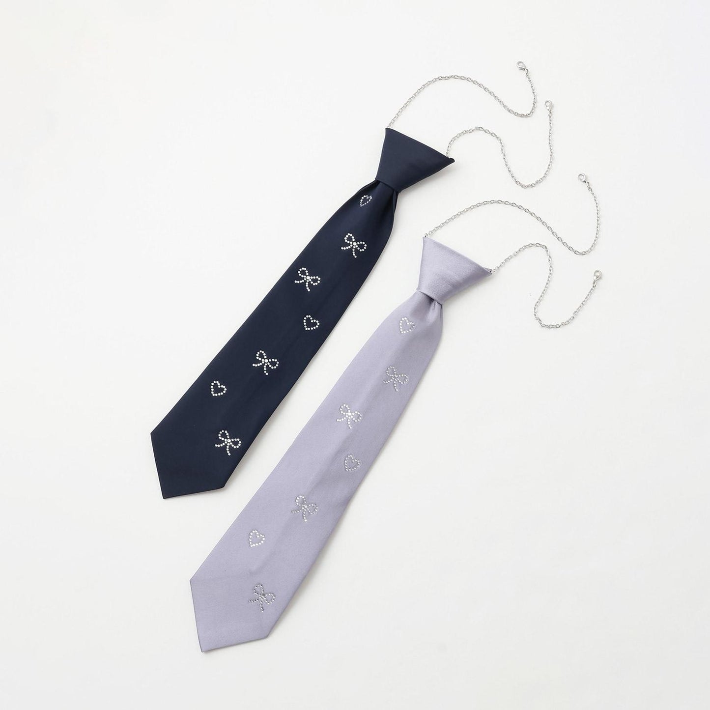 配飾領帶連帽寬鬆衛衣