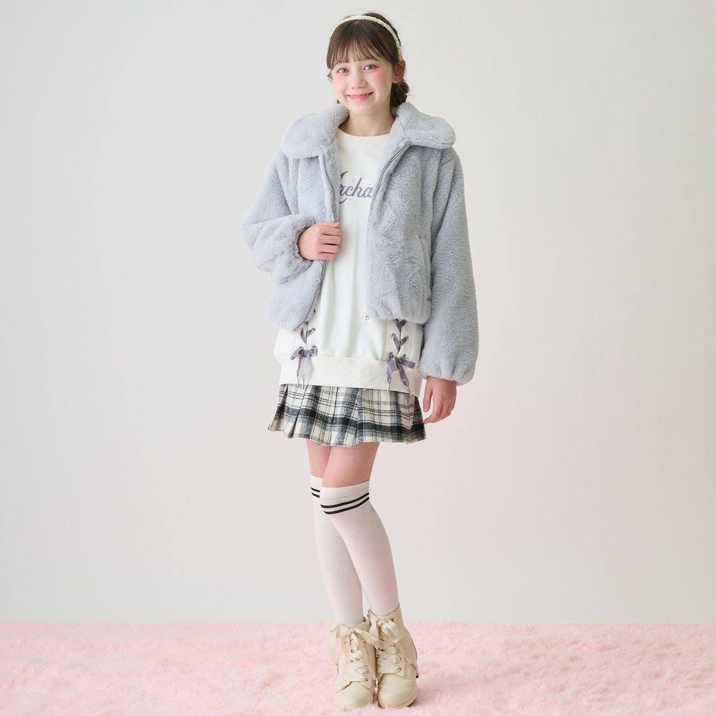 蕾絲拼接水鑽標誌衛衣