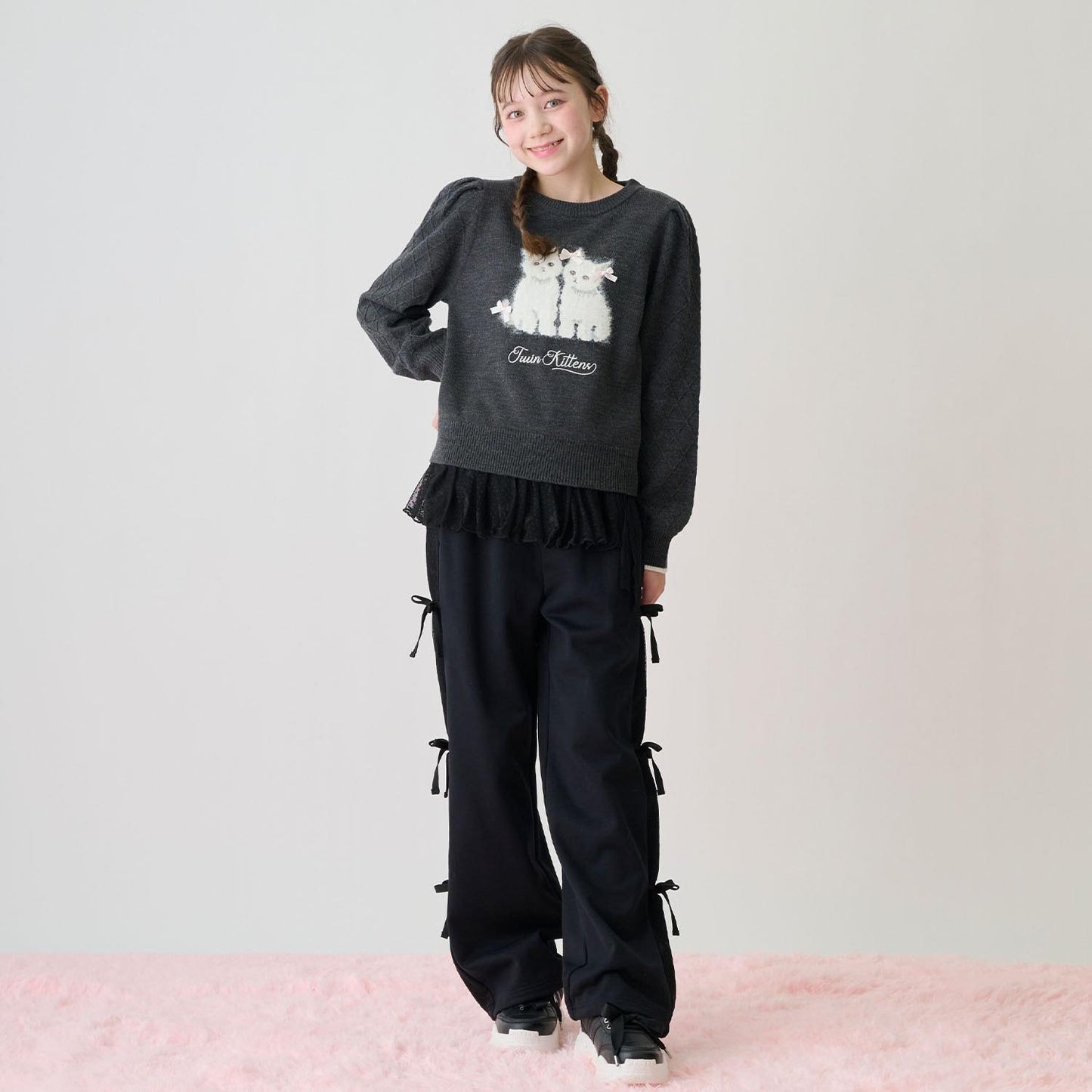 側邊標誌蝴蝶結內里加絨降落傘褲