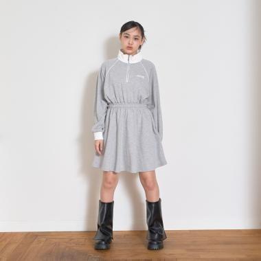 長袖運動連衣裙