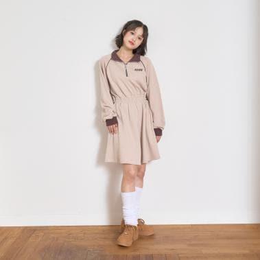 長袖運動連衣裙