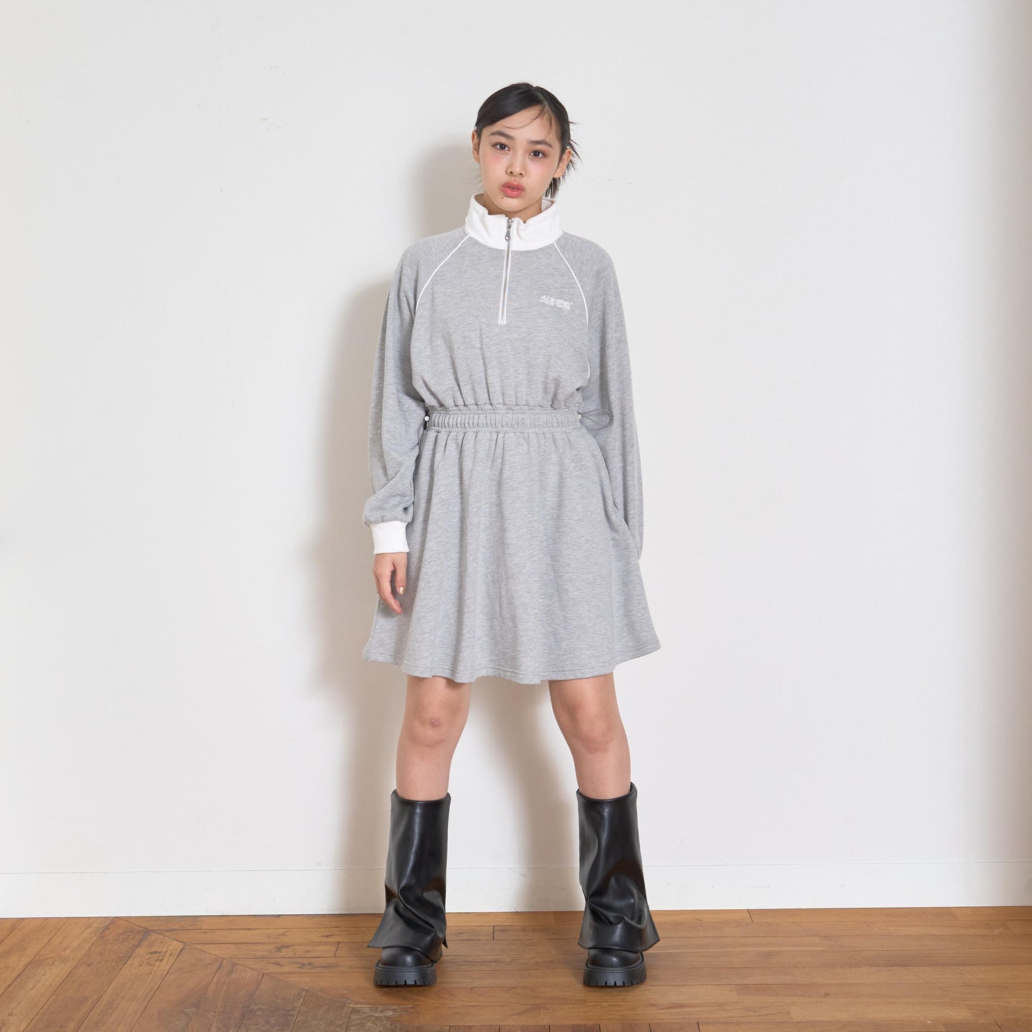 長袖運動連衣裙