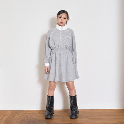 長袖運動連衣裙