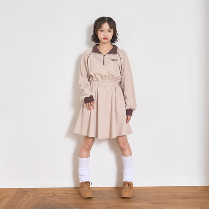 長袖運動連衣裙